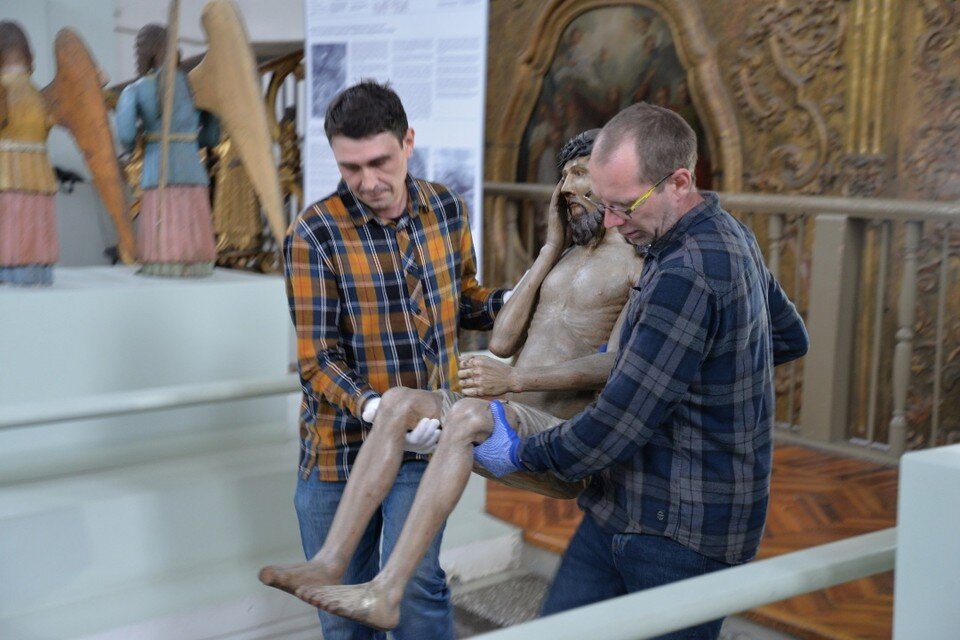    «Пермских богов» уже вынесли с привычного места. Фото: Ольга Шур.