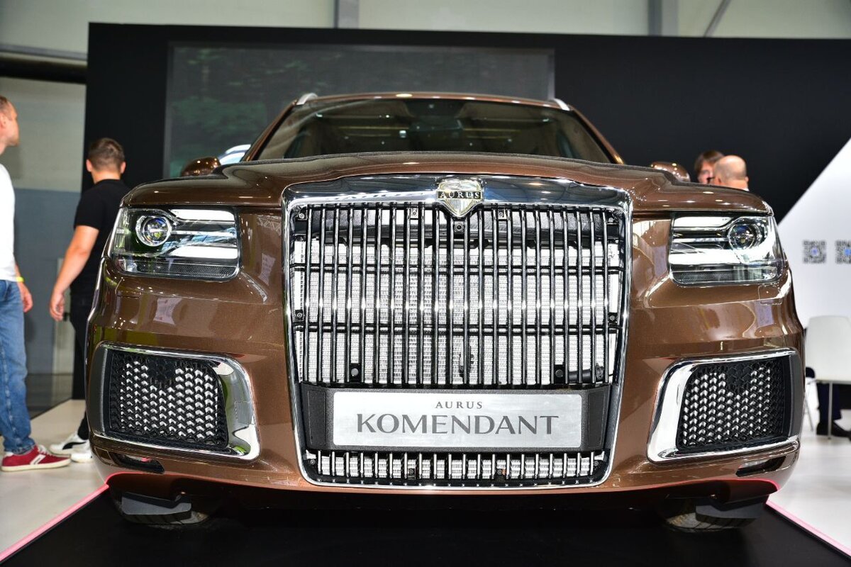 На рынок автомобилей выходят премиальные машины.  Фото: Алексей Мигалин