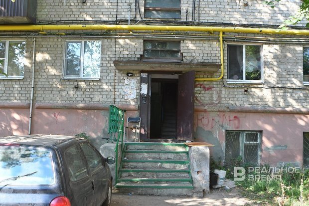 ООО «Зеленый двор» хочет открыть детский дворовый хоккейный клуб в цокольном помещении в доме №8 по улице Новаторов. Максим Платонов/realnoevremya.ru 