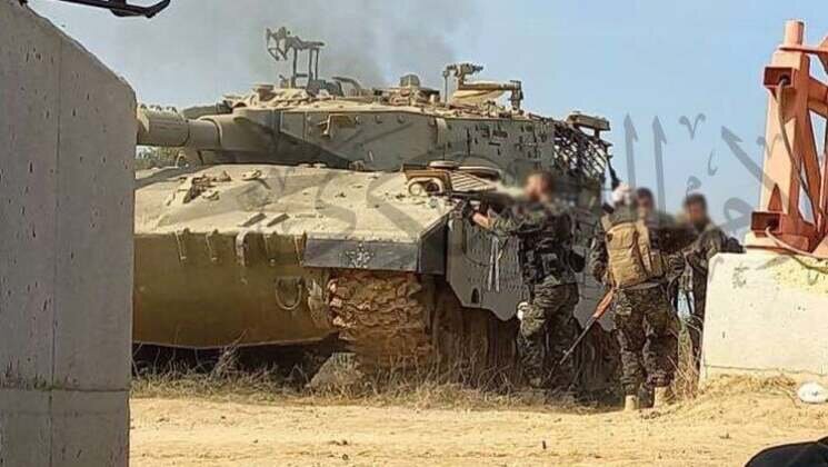 Захват израильского танка «Меркава» силами ХАМАС. Изображение журнала Military Watch