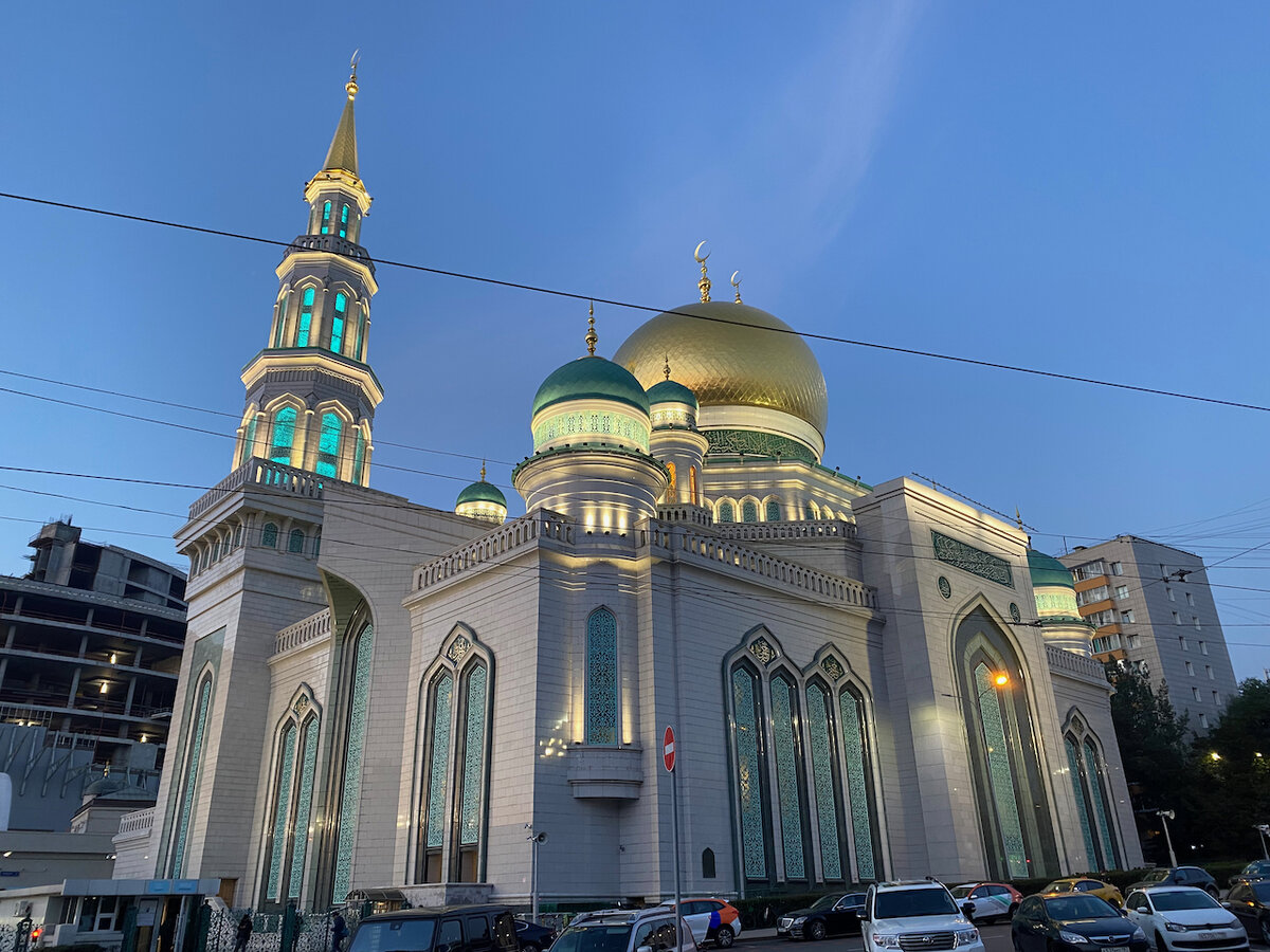 Московская соборная мечеть, выше всех, как в Казани, волос пророка ...