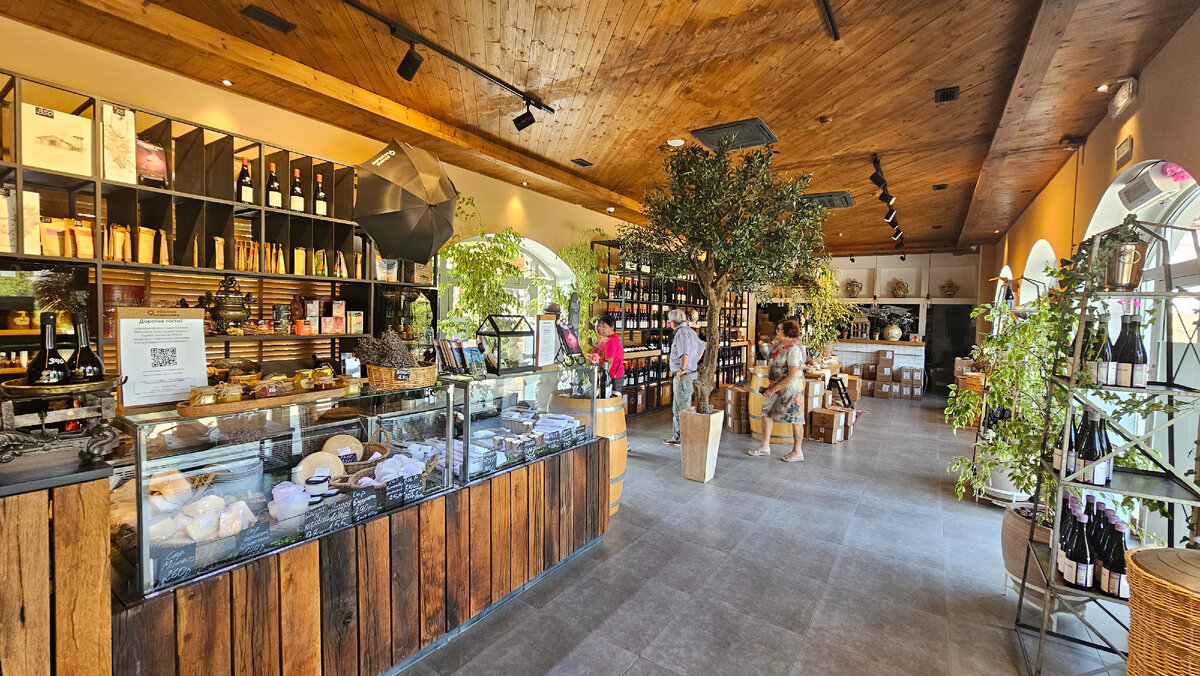 Винный дом в долине Лефкадия. Краснодарский край. Крымский район.