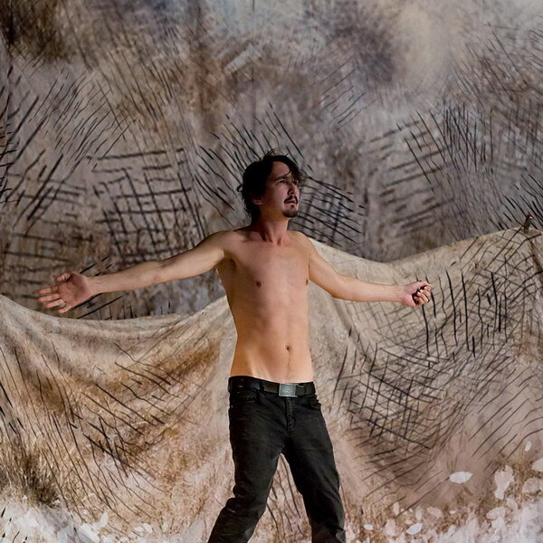     Михаил Левитин сделал «Слепых коней Фортуны» из «Призрака Александра Вольфа» Гайто Газданова