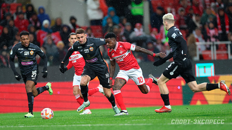    Квинси Промес против защитников ЦСКА.Александр Федоров