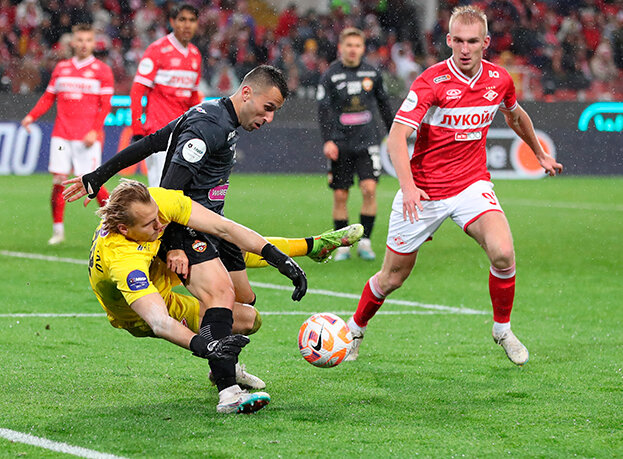    Александр Максименко, Милан Гайич и Даниил Денисов.Александр Федоров