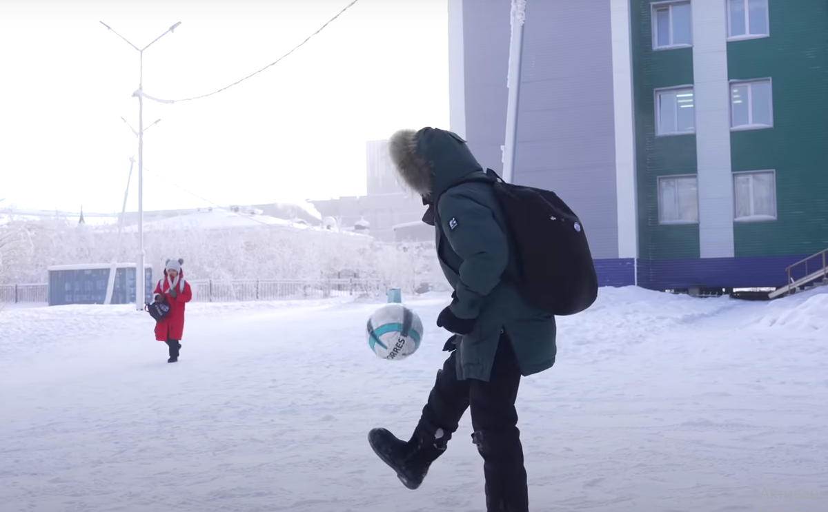 В Сочи эксгибиционист, пристающий к девушке в лифте, попал на видео