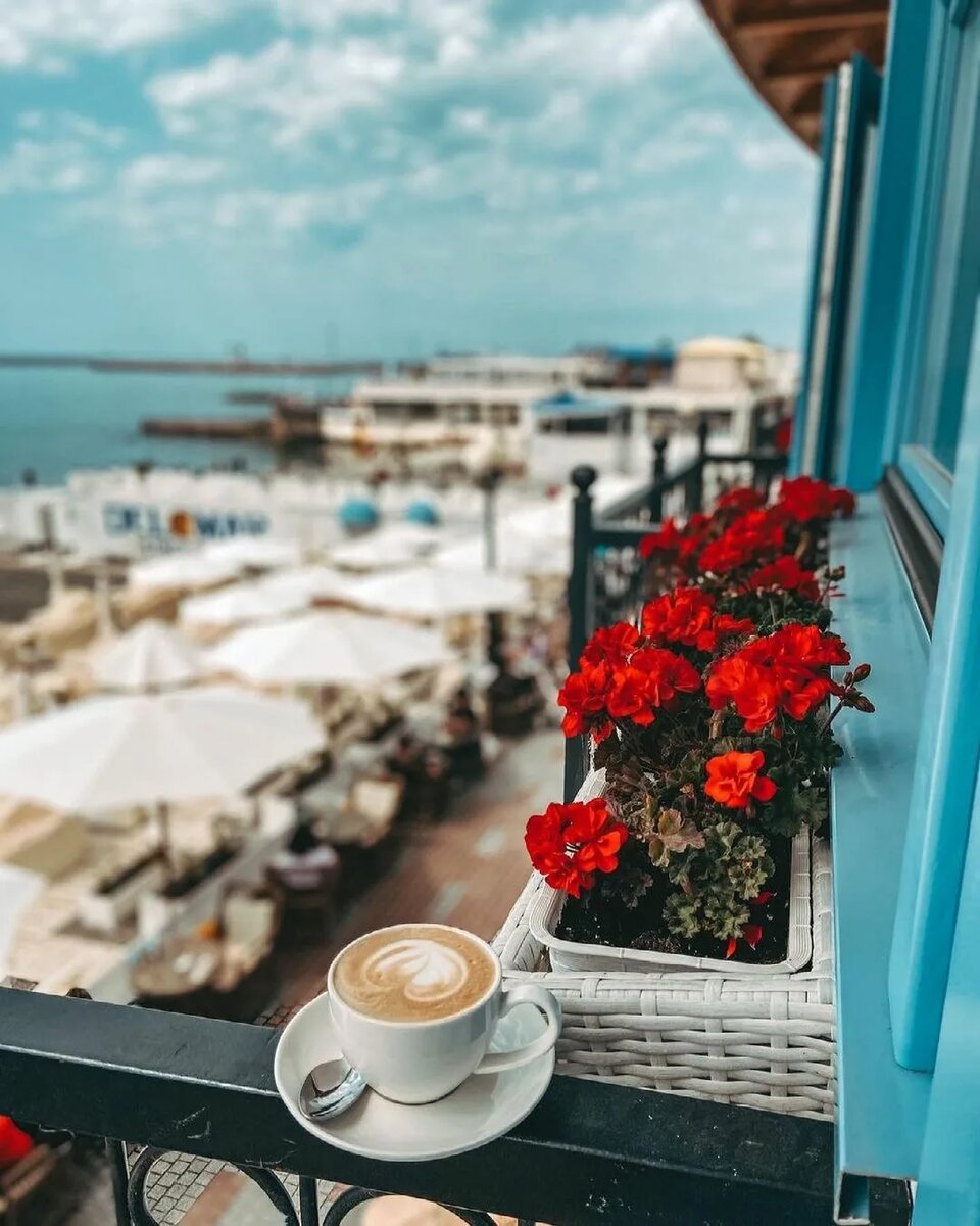 Вид на набережную в Сочи