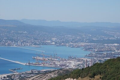    Новороссийский морской порт ©Arthur Vanzetti. via email, CC BY 3.0w Wikipedia.org