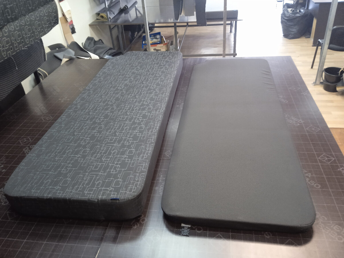 Сравните матрас от фабрики Matras Street и штатный спальник