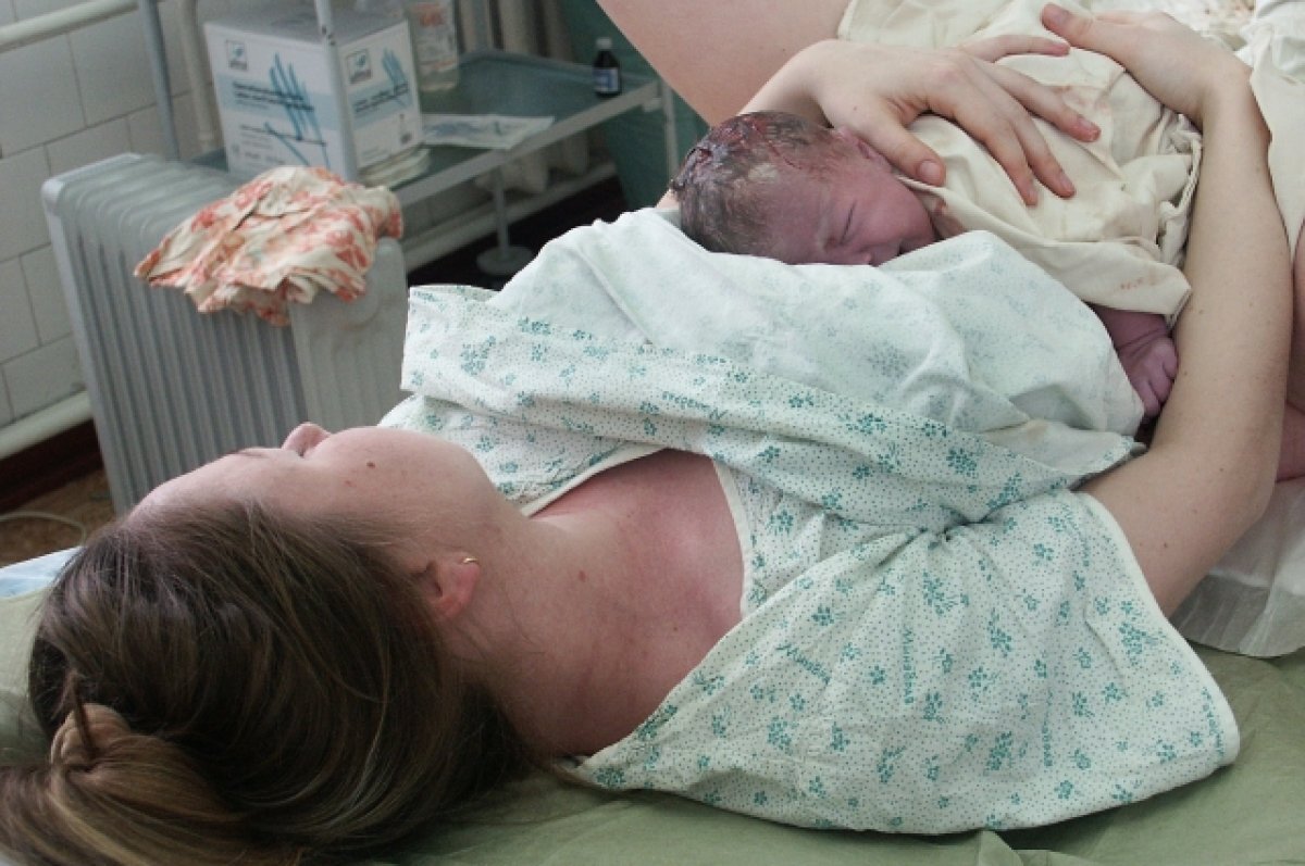    Медсестра сделала кадры обнажённой пациентки, после чего снимки оказались в открытом доступе