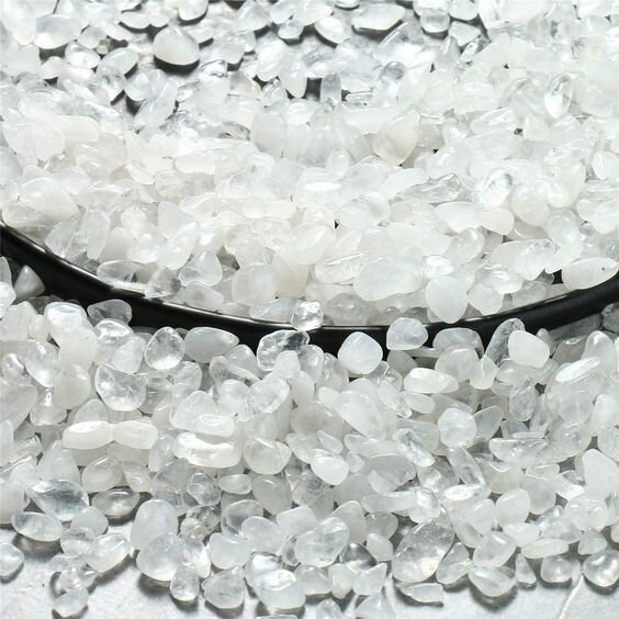 Кристаллы горного хрусталя. Фото из открытых источников