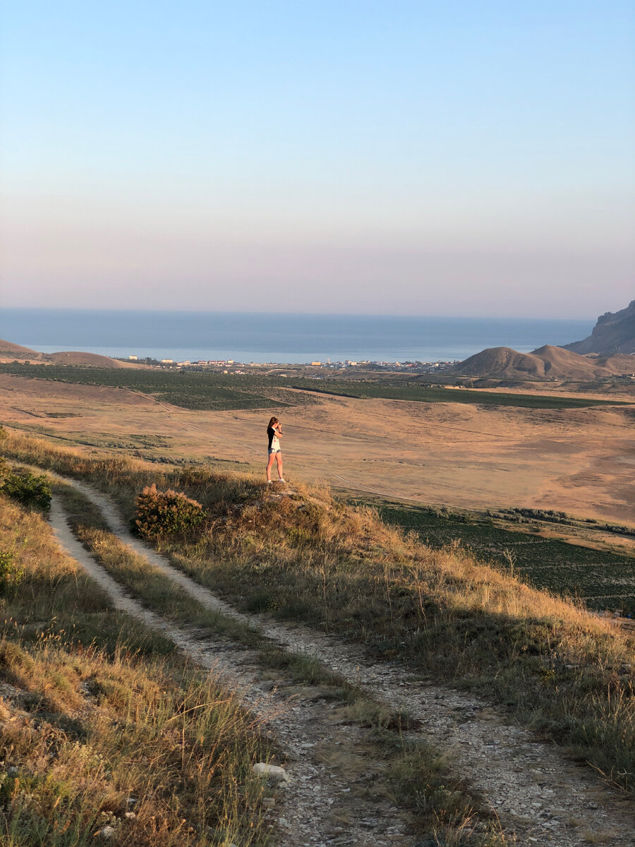 Фотографирую панораму из 16 кадров. Вид на Карадаг