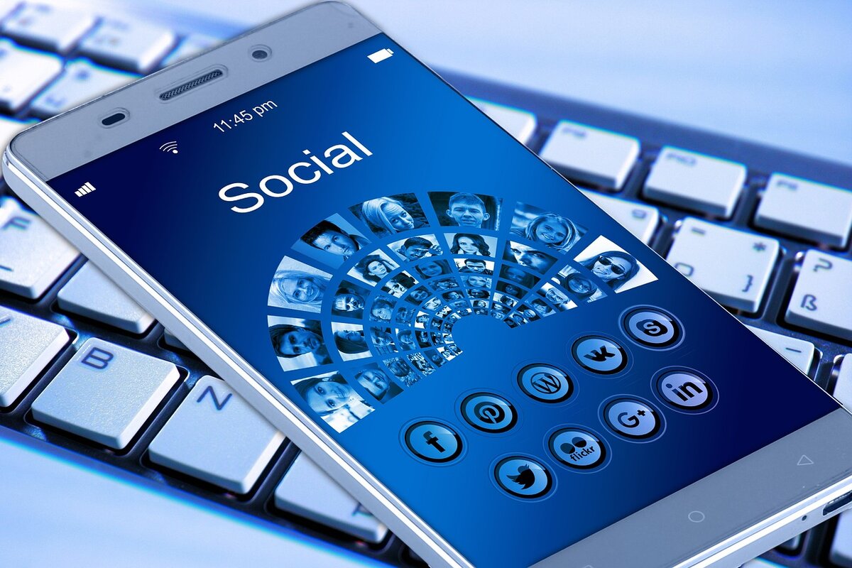 Facebook pixabay.com