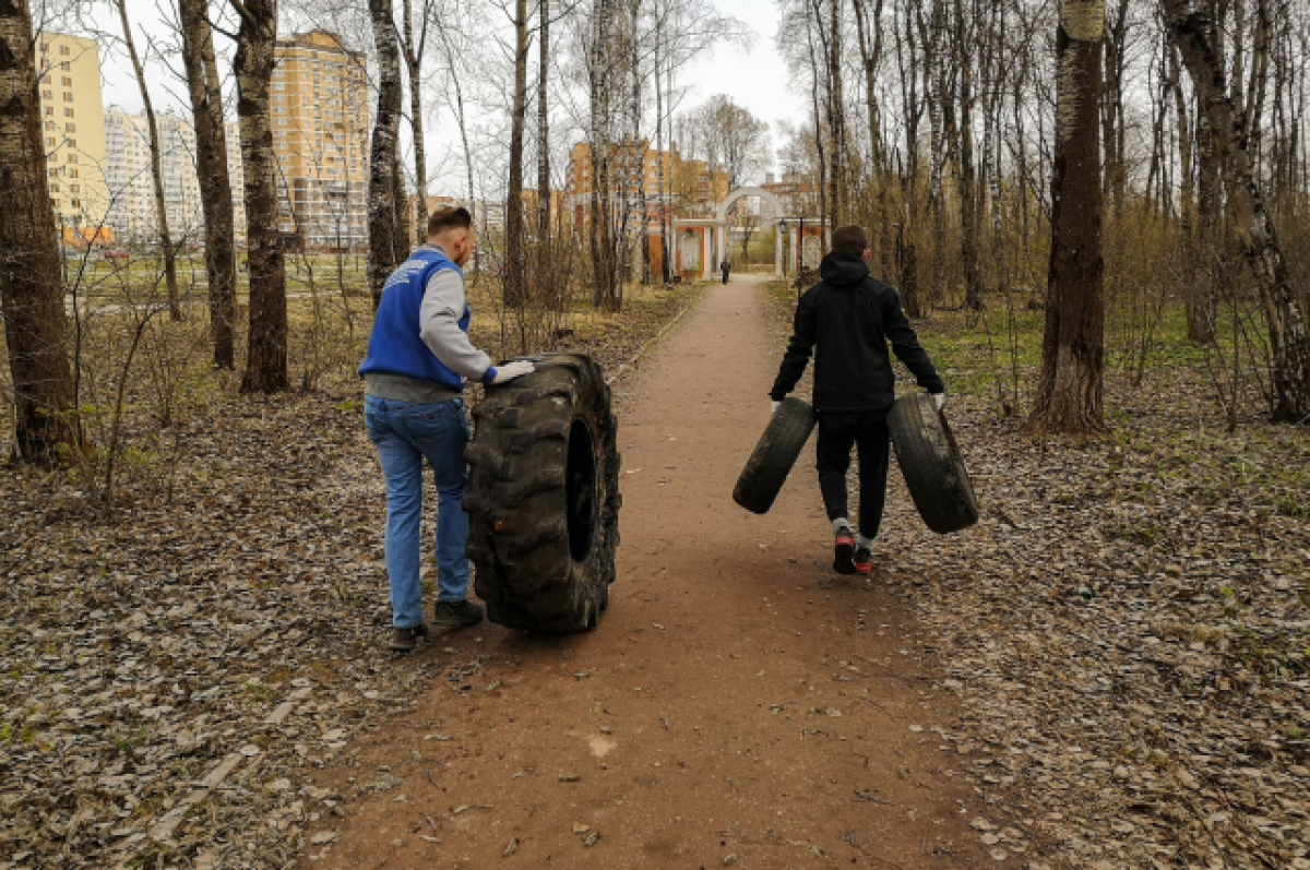    Осенние субботники в Калужской области продолжаются