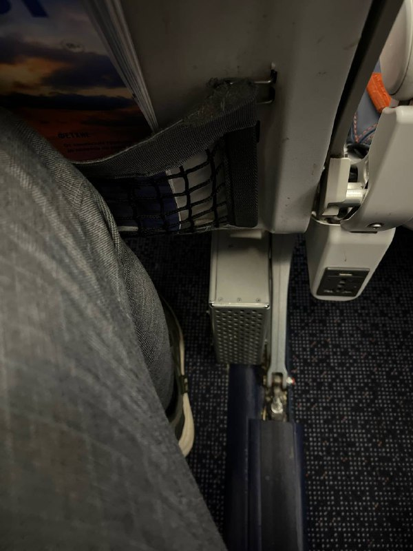 странная коробка. Кто знает, напишите в комментарии зачем она нужна