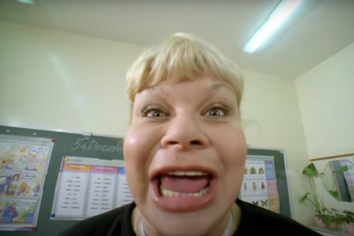     «Ду ю спик инглиш?» Зумеры «реанимировали» старый мем с учительницей английского из «Ералаша»