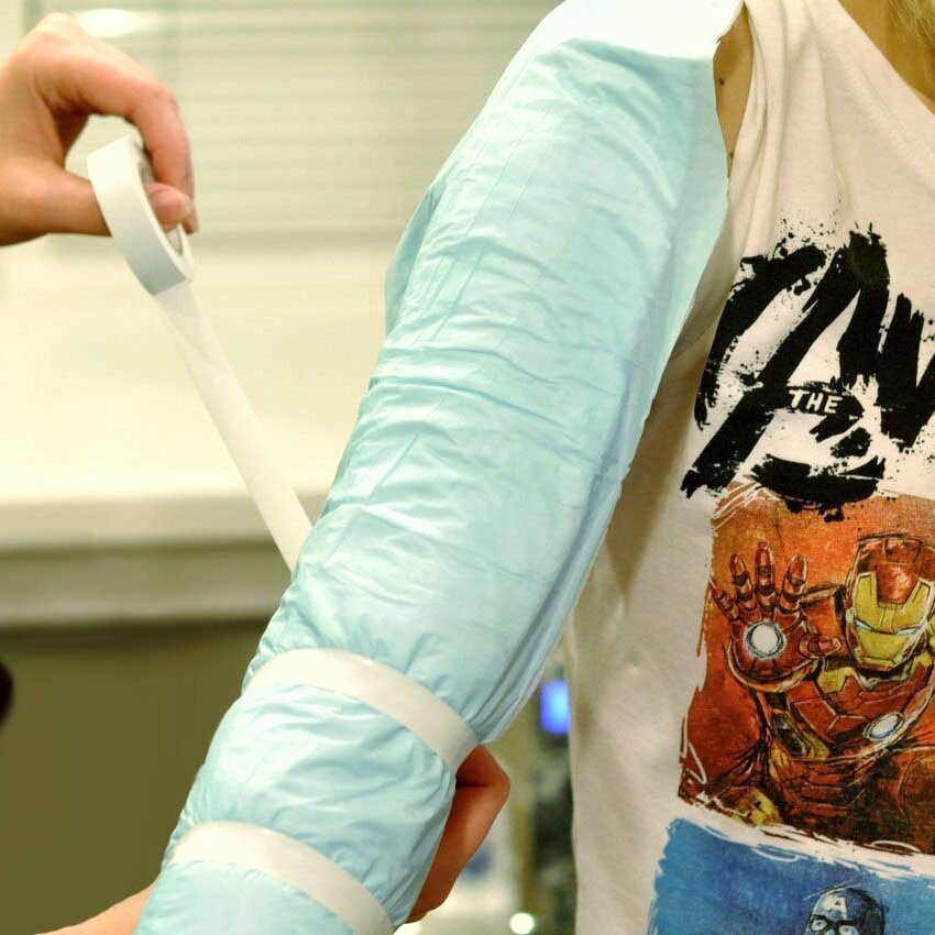 Защита татуировки от внешних факторов на период заживления