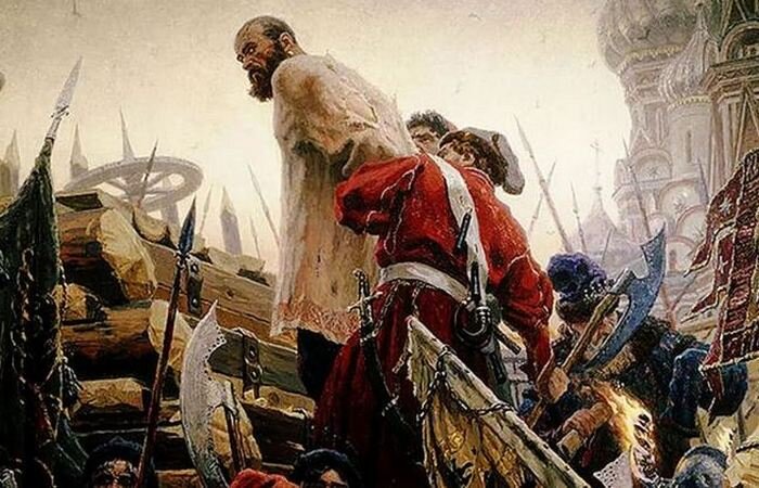 Современный мир полон жестокости и всевозможной мерзости. Однако, становясь свидетелями современных кошмаров, люди не часто задумываются над тем, что в стародавние времена было еще хуже. В том числе потому, что нравы людей были жестче и в некотором смысле проще. Чего стоит только наказание преступника через оскопление – кастрация. В давние времена мужчин лишали «самого ценного» по самым разным причинам и в самых разных уголках планеты. А как с такой формой наказания дела обстояли на Руси?