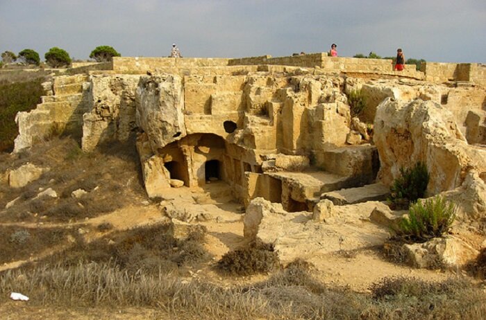 Общий вид на «Гробницы царей». /Фото: kipr-pafos.ru