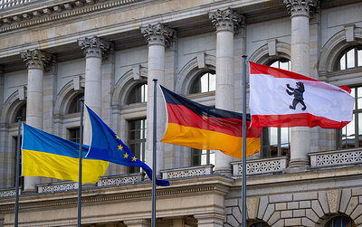 ЕЩЁ НЕДАВНО ТАКАЯ КАРТИНА БЫЛА ПРИВЫЧНОЙ. ЭТО ФОТО ОТ 24 АПРЕЛЯ 2023 ГОДА ИЗ БЕРЛИНА. ФОТО: MONIKA SKOLIMOWSKA/DPA/GLOBALLOOKPRESS