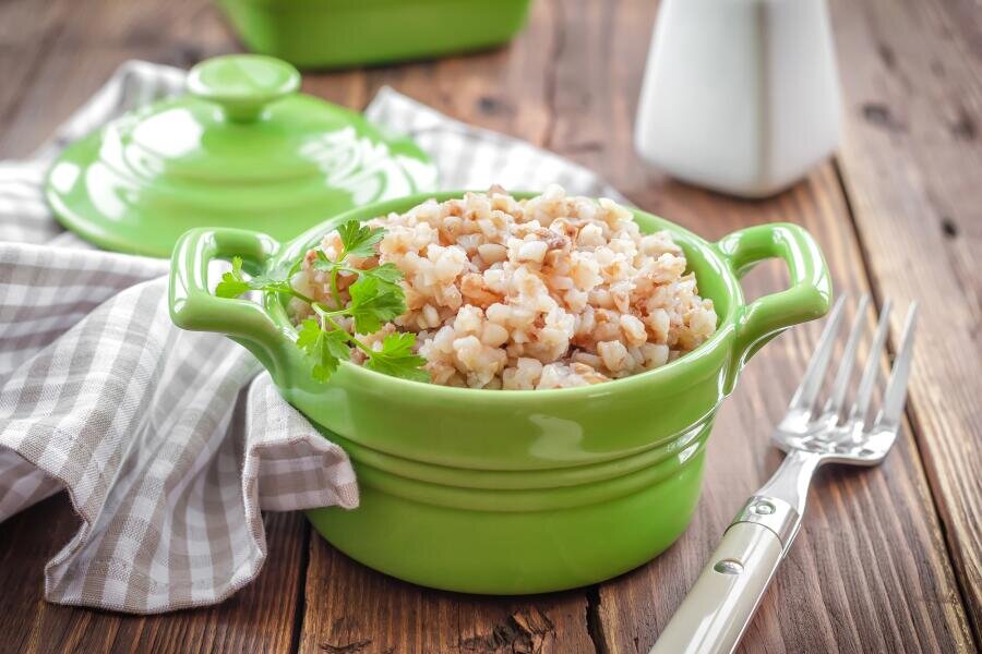    Какие каши не только вкусны, но и болезни лечат? Рисовая и гречневая Фото: Depositphotos