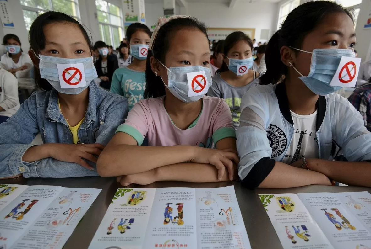 остановка запрещена в америке. интернет кафе в китае. китай крипта. что нельзя делать в китае. китайское общество пользователей интернета.