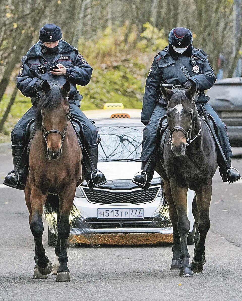    Эксперты и сами таксисты надеются, что новые законы не будут тормозить развитие рынка. Фото: Александр ВИЛЬФ/РИА Новости