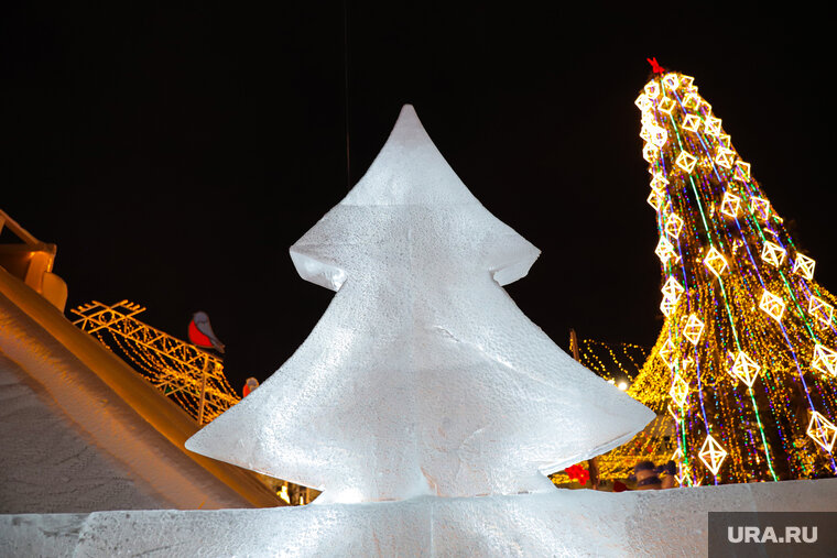    Возведение ледовых городков должно быть завершено не позднее 15 декабря