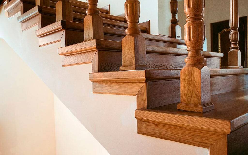 Особенности обшивки деревом бетонной лестницы | Redwood-krasnodar | Дзен
