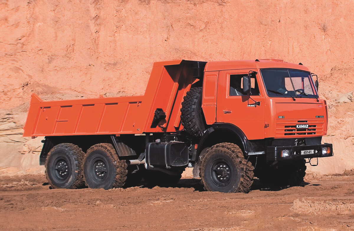 Автомобиль КАМАЗ-45141.
