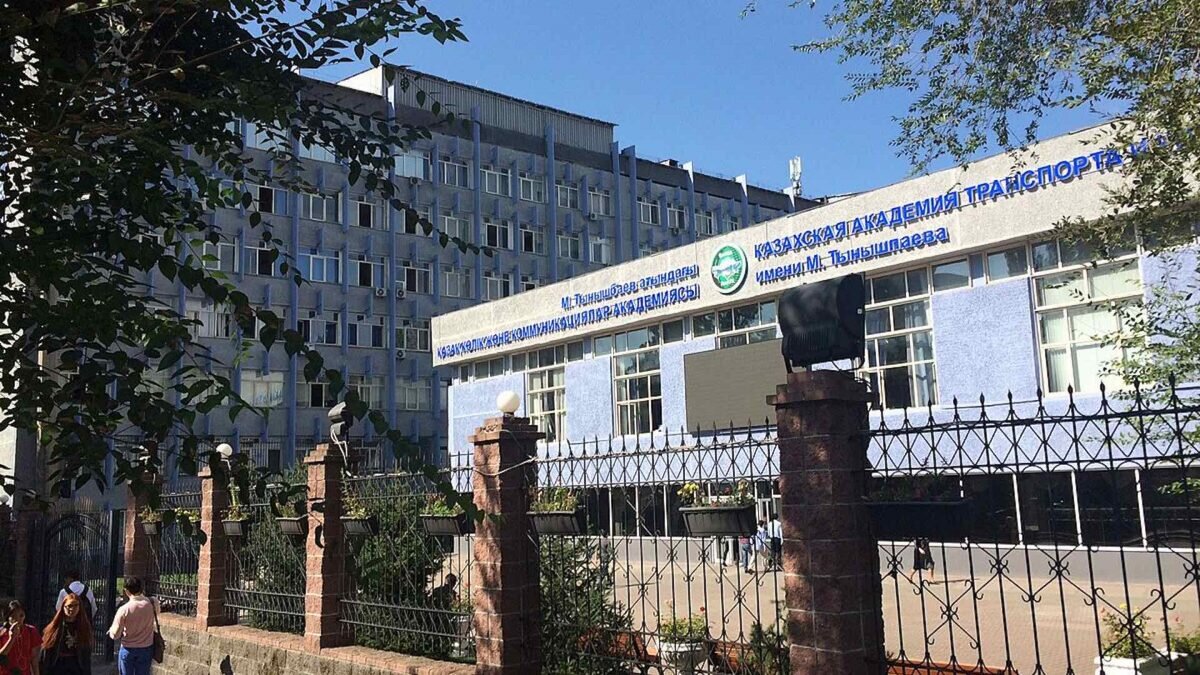    Фото: Wikipedia Рашид Ахмежанов