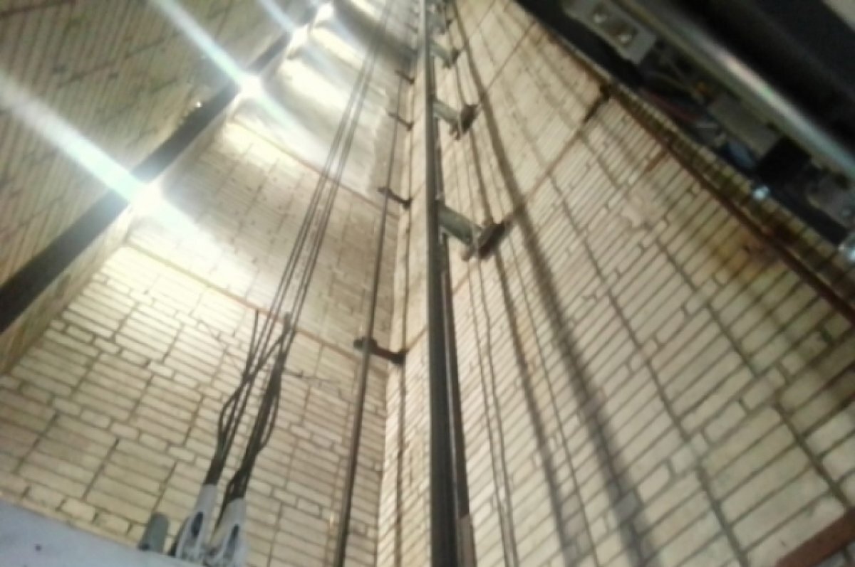    В больнице в Перми лифт с пациентами оборвался и рухнул в шахту