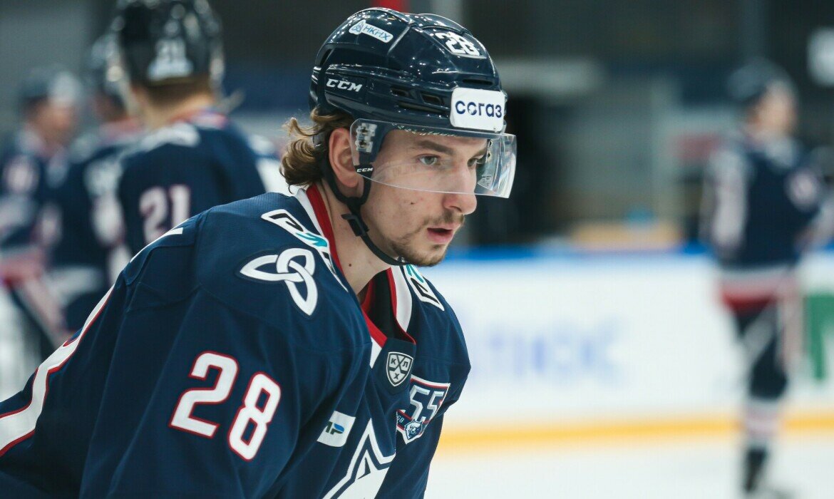 ​Форвард «Нефтехимика» Андрей Чивилев перешел в СКА. Фото: hcnh.ru