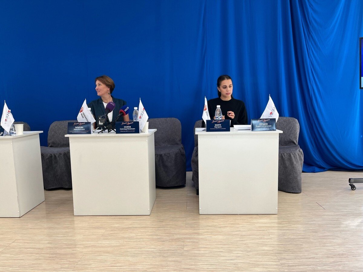 Фото: Амина Зарипова (слева) и Маргарита Мамун (справа)