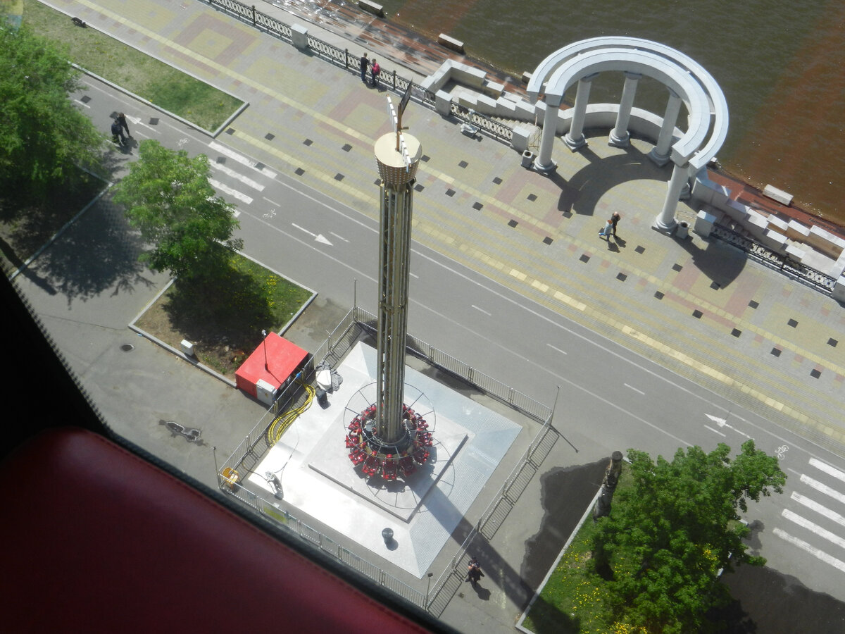 Аттракционы набережной Адмирала Невельского