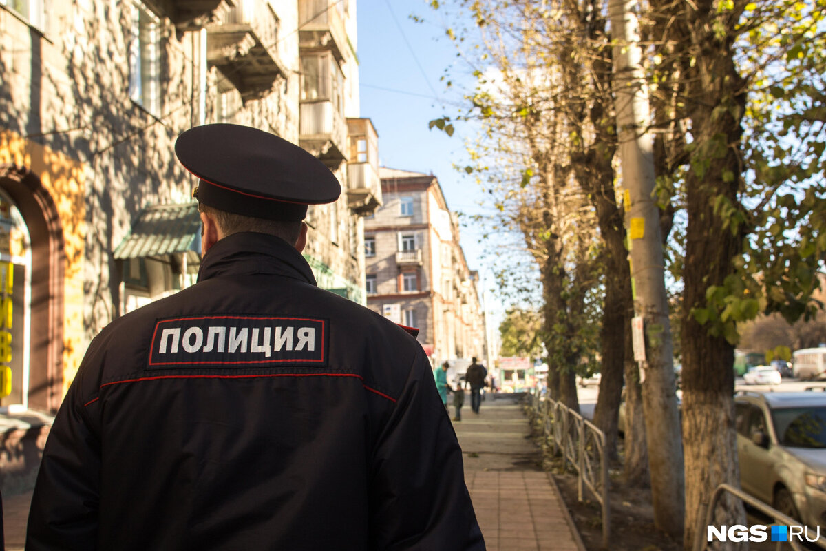 В Новосибирске полицейский покончил с собой, обвинив в своей смерти главу  ОВД | ИА Регнум | Дзен