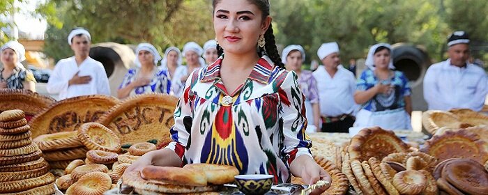 Как сейчас относятся к таджикам. Русские туристы в Таджикистане. Таджикистан фото. Таджикистан назван дружелюбной страной для релокантов. Релоканты РФ В Таджикистане.