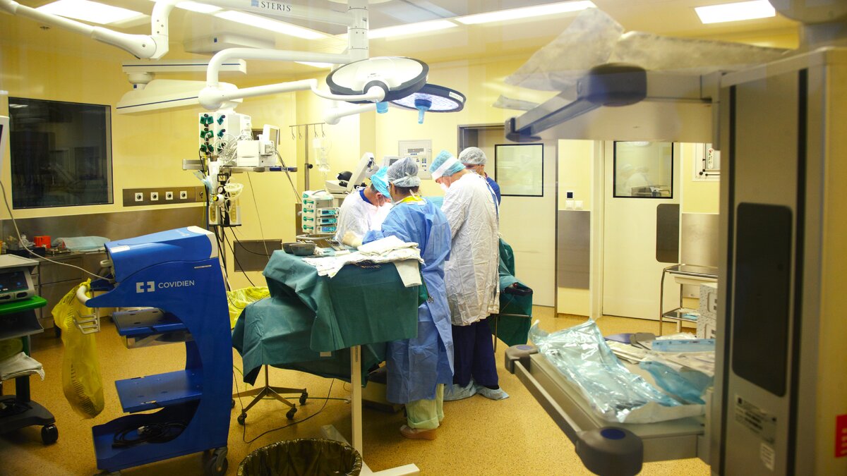    В Югре девочке удалили 20-сантиметровую опухоль