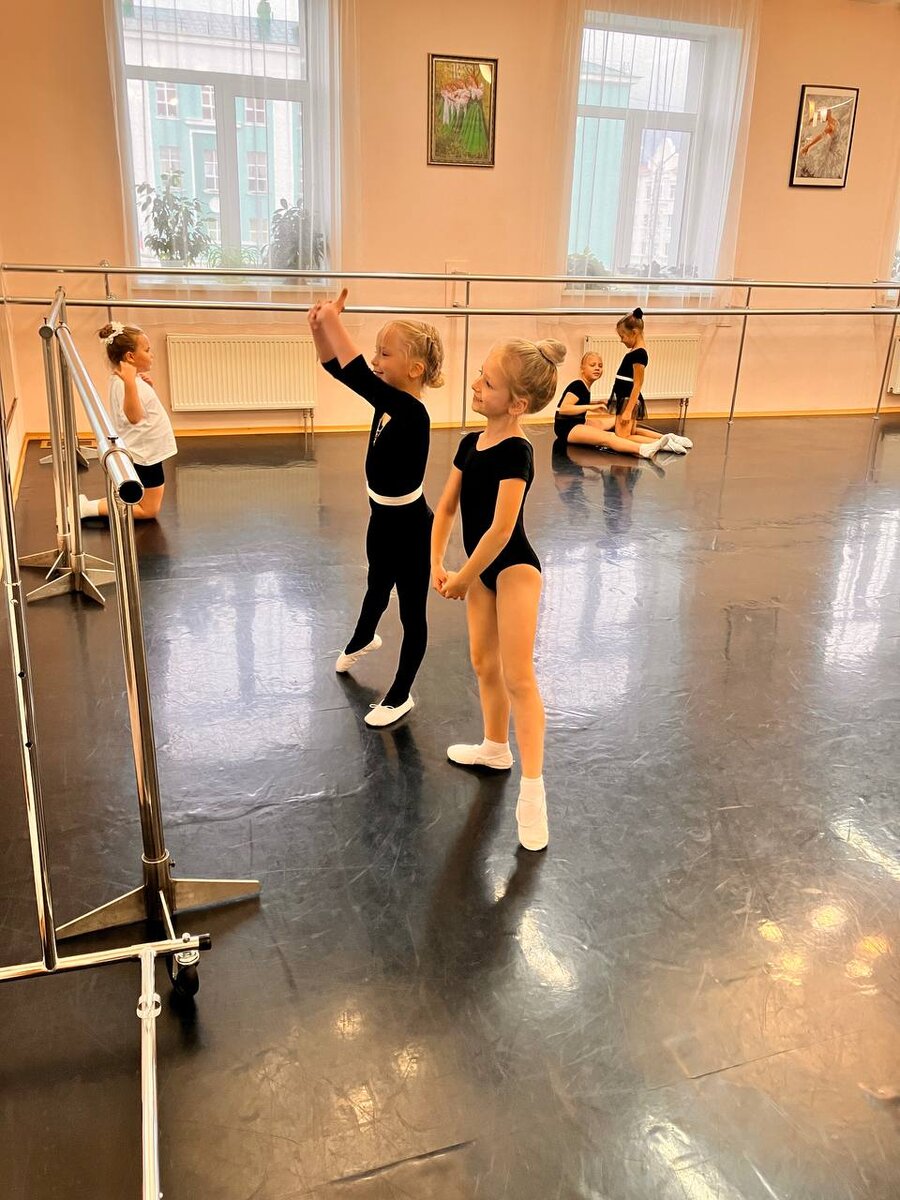 Саша с пучком. 