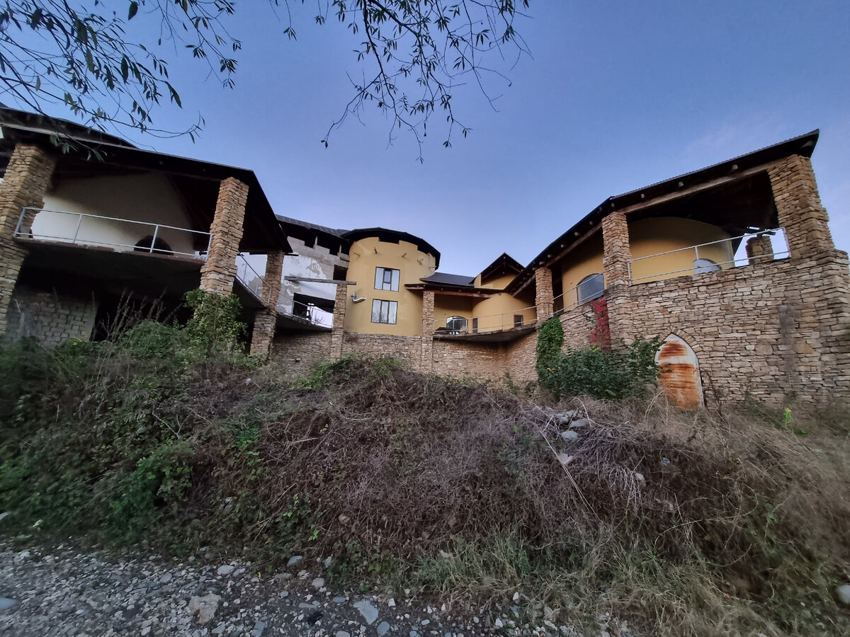 Один из строящихся отелей. 