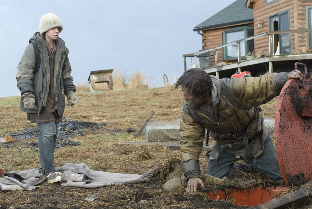 Кадр из фильма "Дорога" (2009)