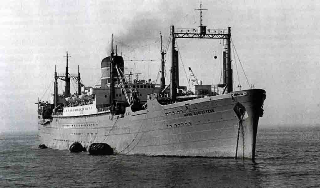 Плавучая база "Юрий Долгорукий"