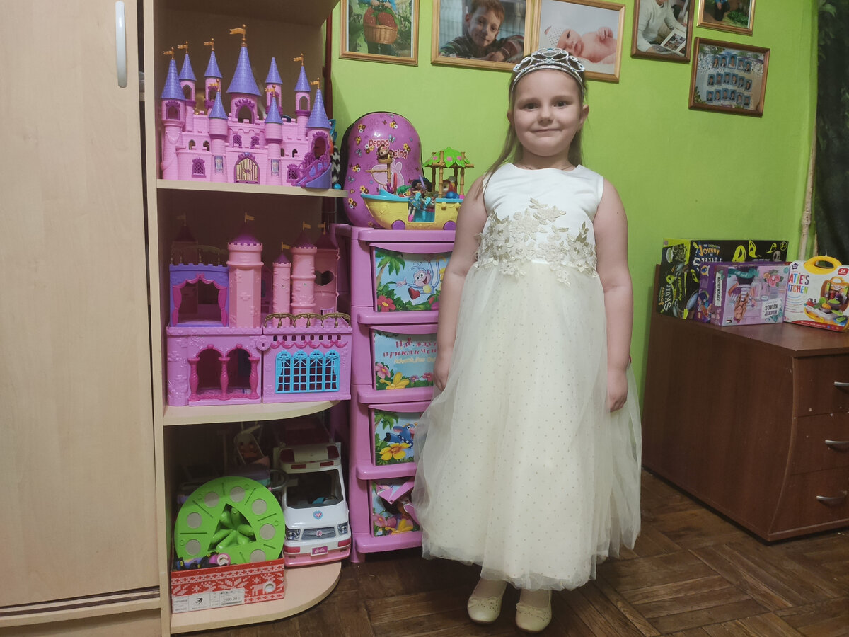 Внучка София и ее подарки