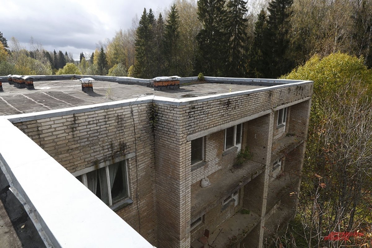    «Привидений хватает».