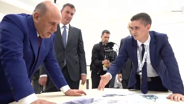    Михаил Мишустин заинтересовался культиватором студента Ставропольского ГАУ