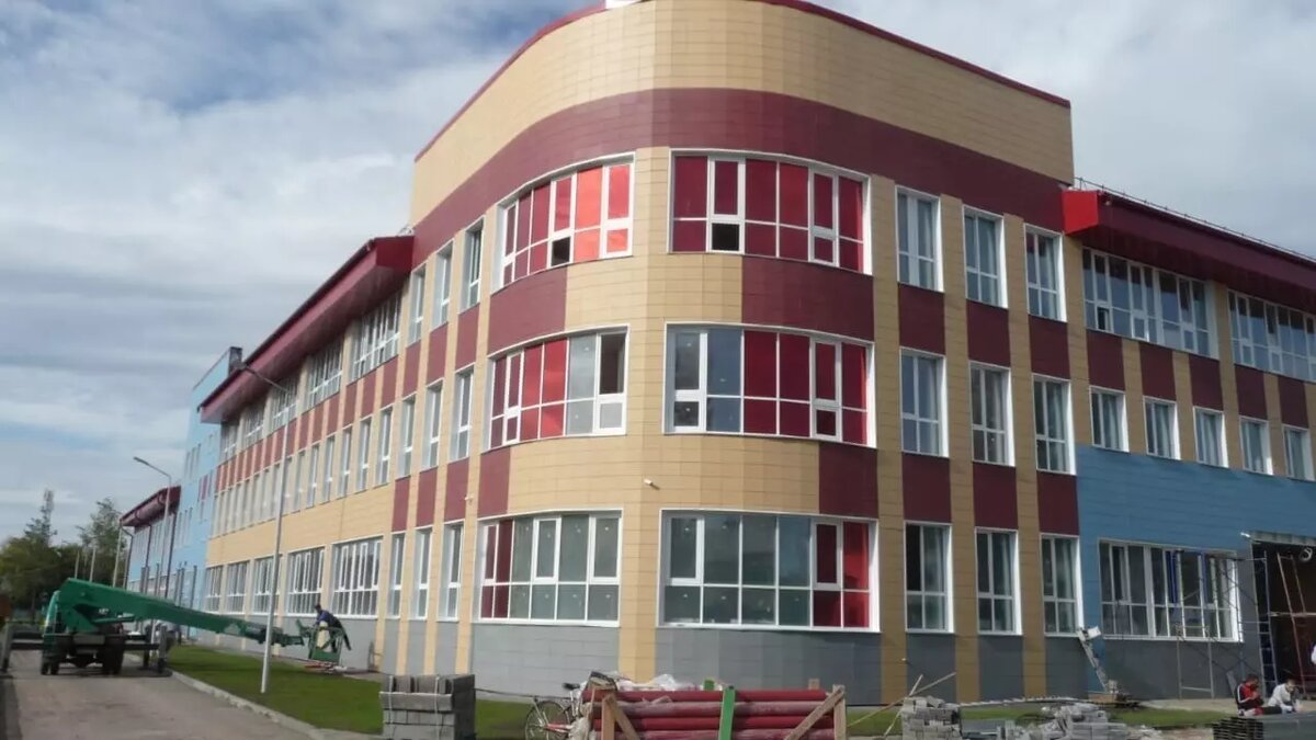     На объекте работает подрядчик из Омска — ООО СПК «Сибцентрострой».