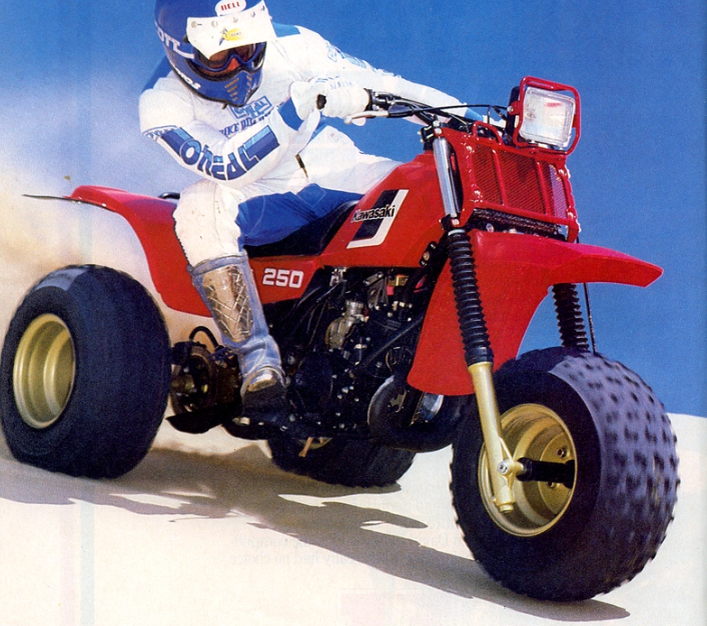 Honda ATC250R была выпущена в 1981 году и быстро стала самым успешным трехколесным внедорожным мотоциклом того времени.