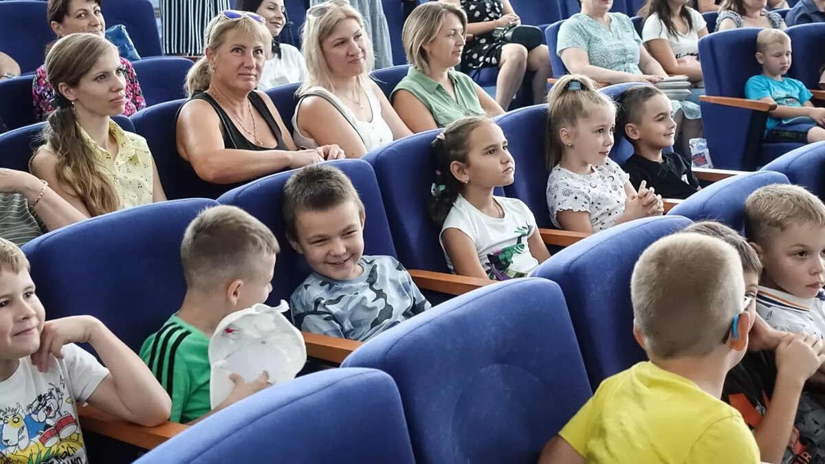     В 2023 году на это было затрачено более 2 млрд рублей. Об этом в ходе брифинга в кабмине сообщил министр по делам молодежи Татарстан Ринат Садыков.