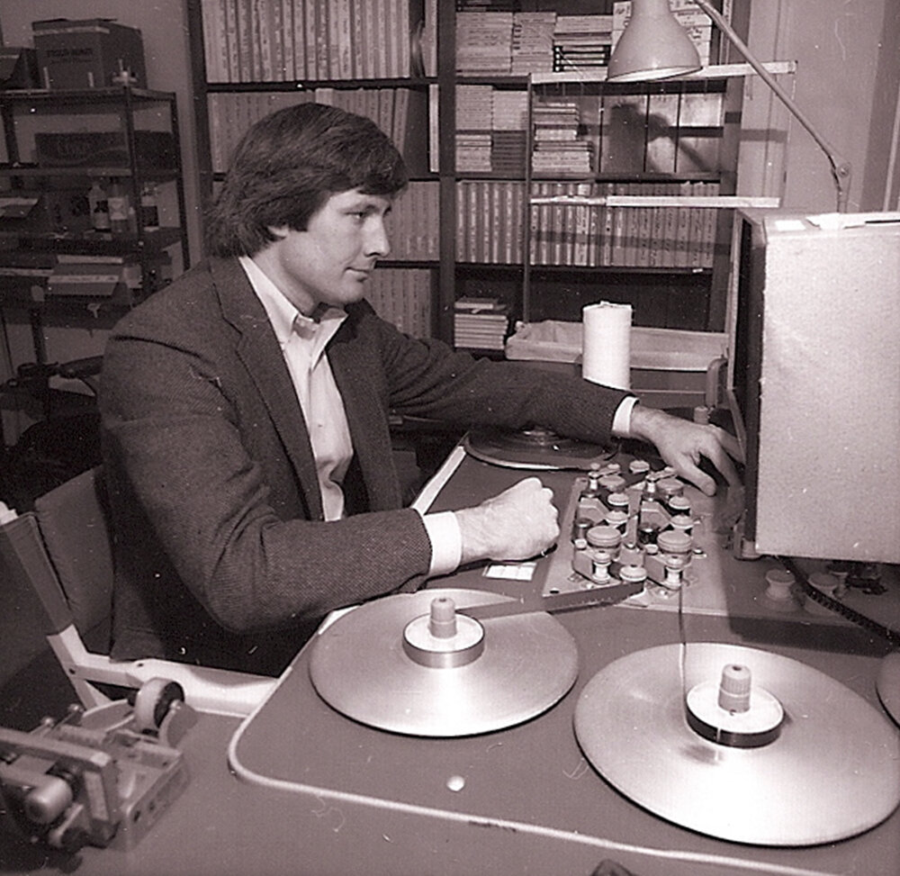 Режиссер Джон Митчелл Джонсон за монтажной машиной в своем техасском офисе. 1979 год. Фото: архив героя публикации