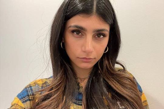    Порнозвезда Миа Халифа поддержала ХАМАС и лишилась контрактов с Playboy